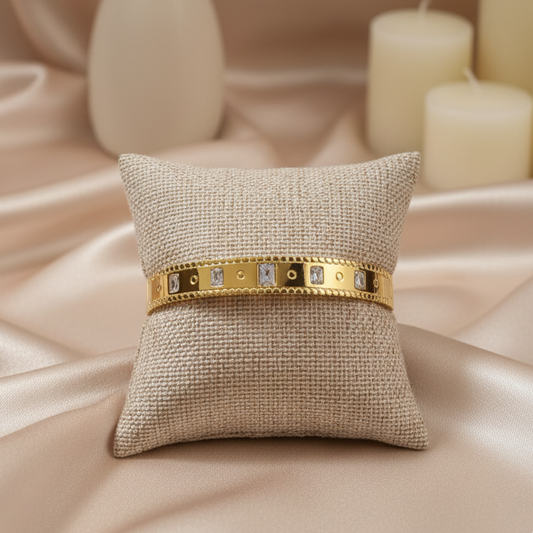 Regal Bracelet